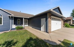 4201 S Pillsberry Ave, Sioux Falls, SD 57103