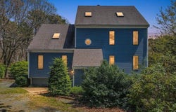 30 Norris Path, Teaticket, MA 02536
