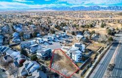 2325 Glacier Ct, Lafayette, CO 80026