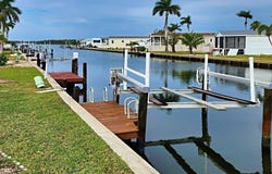 15 Galleon Way, Fort Myers Beach, FL 33931