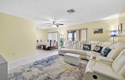 402 FINCHLEY COURT, SUN CITY CENTER, FL 33573
