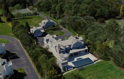 14 APAUCUCK POINT RD, Westhampton, NY 11977