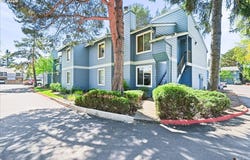 2330 SE BROOKWOOD Ave, Hillsboro, OR 97123