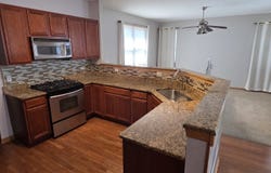 697 Periwinkle Lane, Aurora, IL 60504