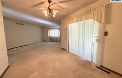 3102 Princeton Dr, Hutchinson, KS 67502
