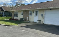 25b Yorkshire Court, Manchester, NJ 08759