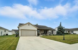 24 Kyle Drive, Wapakoneta, OH 45895