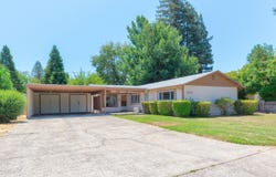 905 SW K Street, Grants Pass, OR 97526