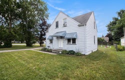 32911 Brown Street, Garden City, MI 48135