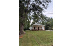 247 Knight Dr, Saltillo, MS 38866