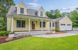 2 Julie Lane, Cotuit, MA 02635