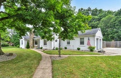 1212 Stratford Avenue NE, Massillon, OH 44646