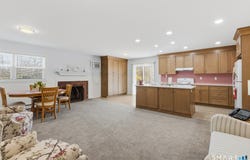 9 Evas Drive, Brookfield, CT 06804
