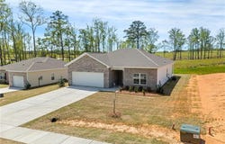 7173 King Road, Valley, AL 36854