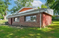 112 N Charlton Avenue, Boonville, IN 47601