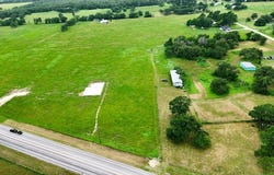 000 US Highway 77, Lexington, TX 78947