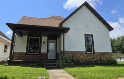 2012 N 22nd Street, Terre Haute, IN 47804