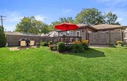 2022 76th St, Kenosha, WI 53143