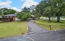 1 Buena Vista Circle, Uvalde, TX 78801