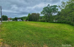 E Main Street, Burnsville, NC 28714