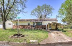 521 Sunset Circle, Columbus, KS 66725