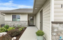 106 S 15th Ave, Rock Rapids, IA 51246