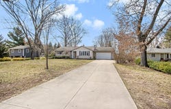 59650 White Wood Drive, Mattawan, MI 49071