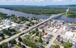 236 Alleghany Avenue, Wabasha, MN 55981