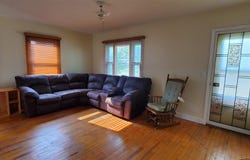 1322 W 2nd St, Eveleth, MN 55734