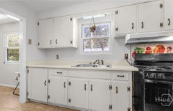 2438 E 39th Street, Savannah, GA 31404