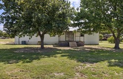 896 S County Road 283, Stephenville, TX 76401