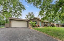 10525 Nesbitt Avenue S, Bloomington, MN 55437