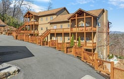 604 Sawgrass Dr. Unit 6, Whittier, NC 28789