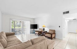 250 NE 20th Street, Boca Raton, FL 33431