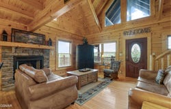 2405 Autumn Valley Way, Pigeon Forge, TN 37862