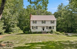 16 Williamsburg Drive, Amherst, NH 03031