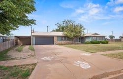 2100 N 8th Street, Tahoka, TX 79373
