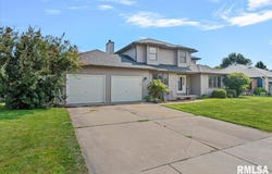 520 Gatlinburg Drive, Chatham, IL 62629