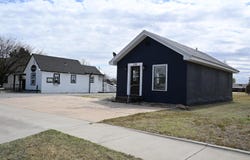 318 W Broadway, Vici, OK 73859