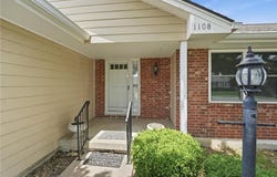 1108 SW 8th Terrace, Lee's Summit, MO 64081
