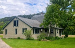 N2224 Wafle Road, Mauston, WI 53948