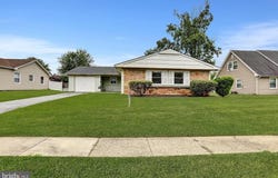 44 NEW POND LANE, WILLINGBORO, NJ 08046