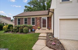 9739 IRONMASTER DR, BURKE, VA 22015