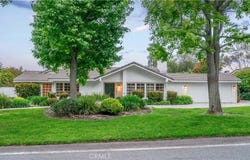 9 Middleridge Lane N, Rolling Hills, CA 90274