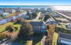 15 Hedge Lane, Falmouth, MA 02540