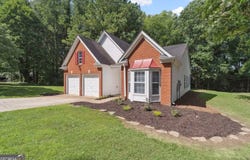 109 Weatherstone Drive, Woodstock, GA 30188