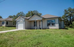 1917 Greenwood Avenue, Kingsland, TX 78639