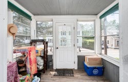 8 South Street, Newmarket, NH 03857