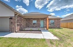 86  N Banner  AVE, Farmington, AR 72730