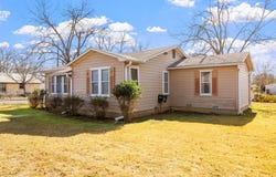 811 Franklin, Fredericksburg, TX 78624